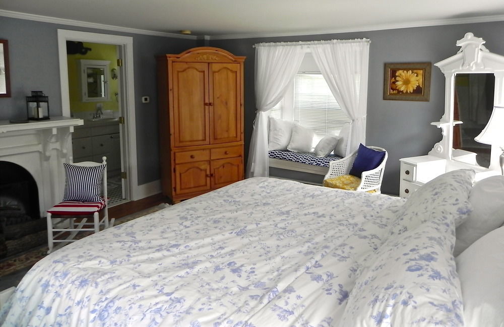 1837 Cobblestone Cottage Canandaigua Extérieur photo