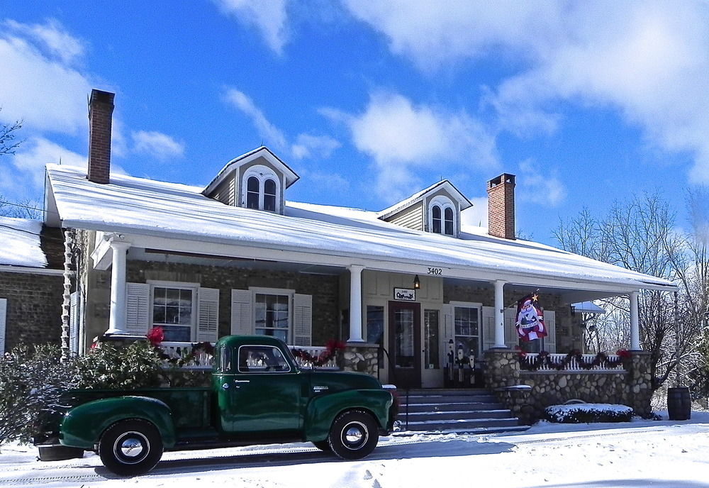1837 Cobblestone Cottage Canandaigua Extérieur photo