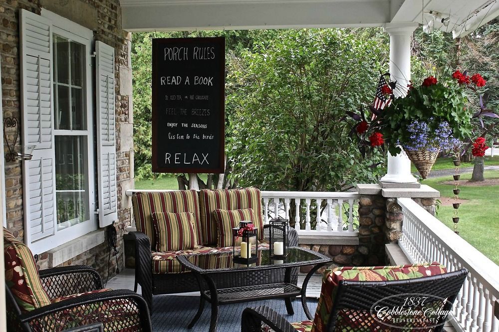 1837 Cobblestone Cottage Canandaigua Extérieur photo